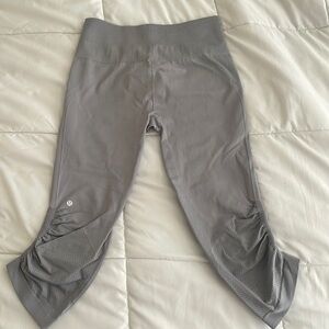 LuluLemon ebb & flow capri leggings